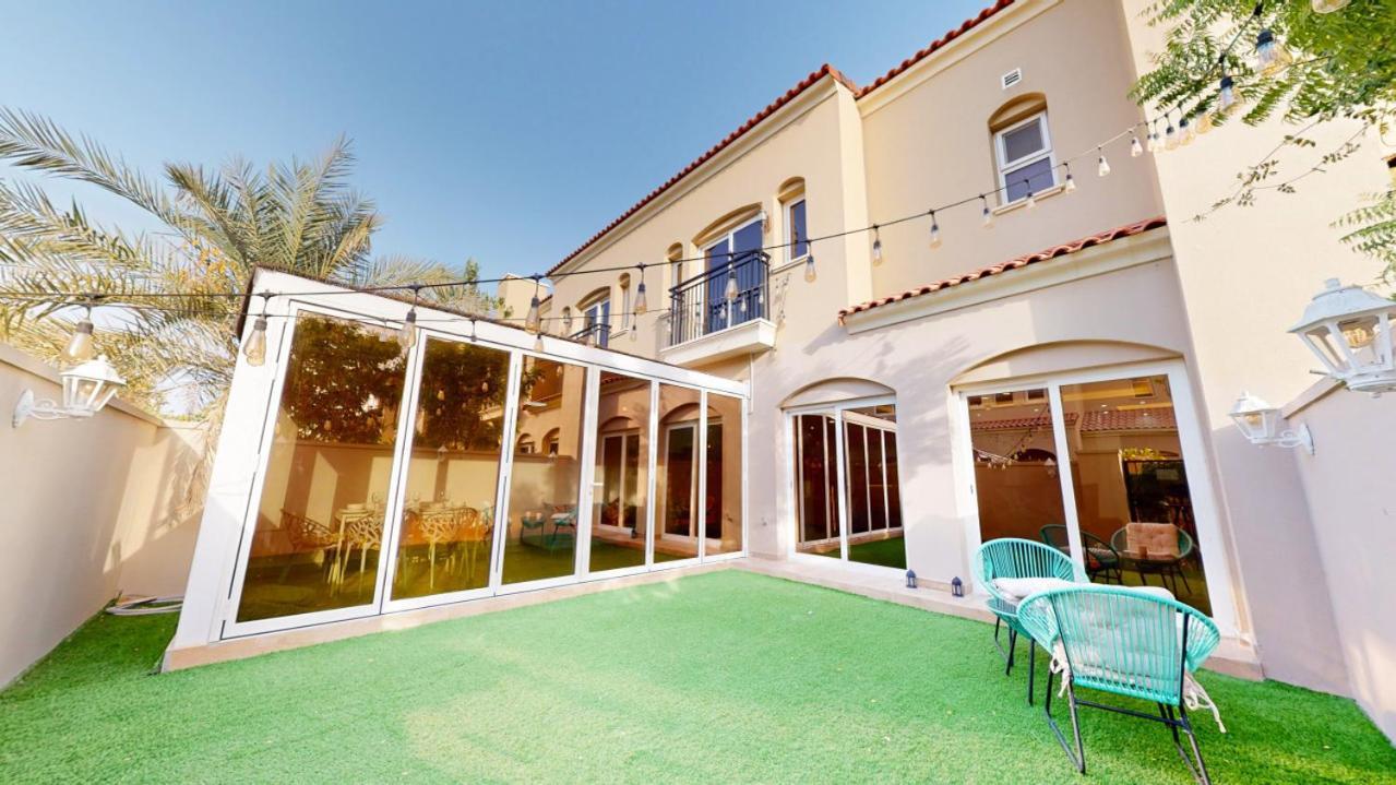 Bella Casa At Serena - Peaceful Three Bed Villa Dubai Exterior photo